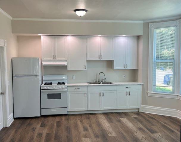 225 E E St #A - Photo 2 of 10