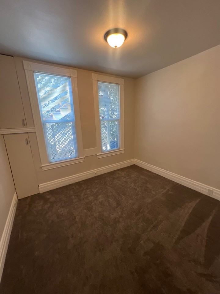 225 E E St #A - Photo 3 of 10