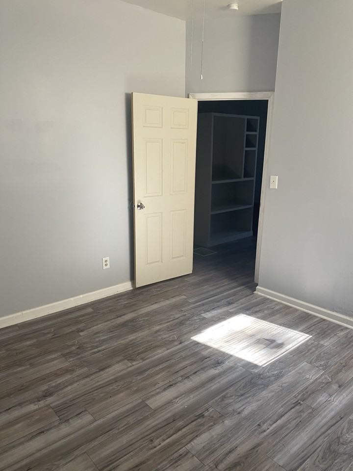 3209 Iowa Ave - Photo 5 of 18