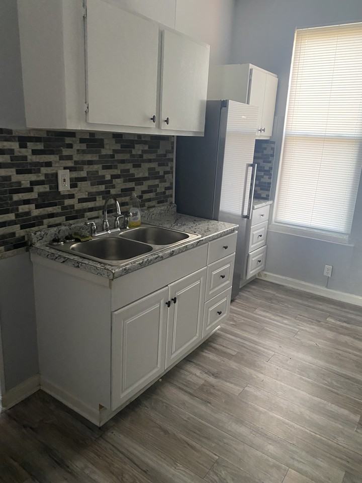 3209 Iowa Ave - Photo 7 of 18