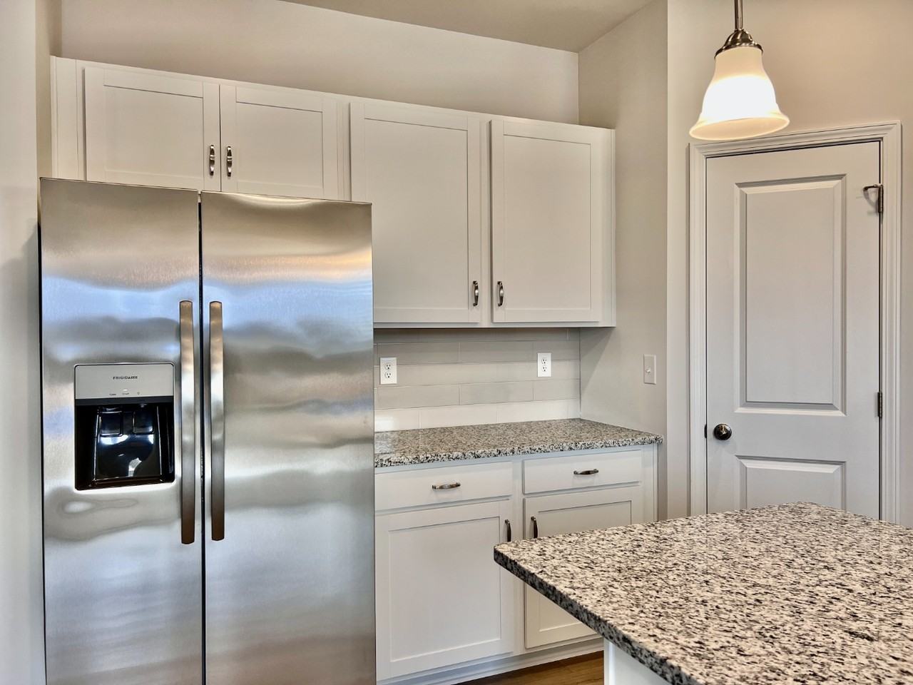 1906 Gibb Xing - Photo 7 of 36