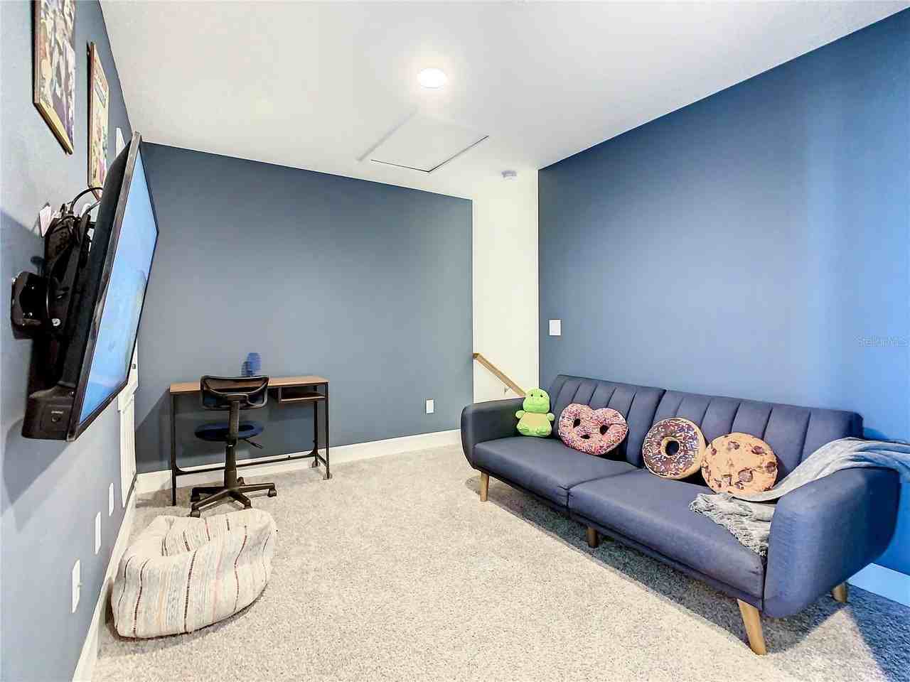 181 Villa Domani Cir - Photo 4 of 14