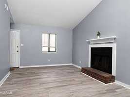 featured image of 214 Cedar Ridge Ln #1