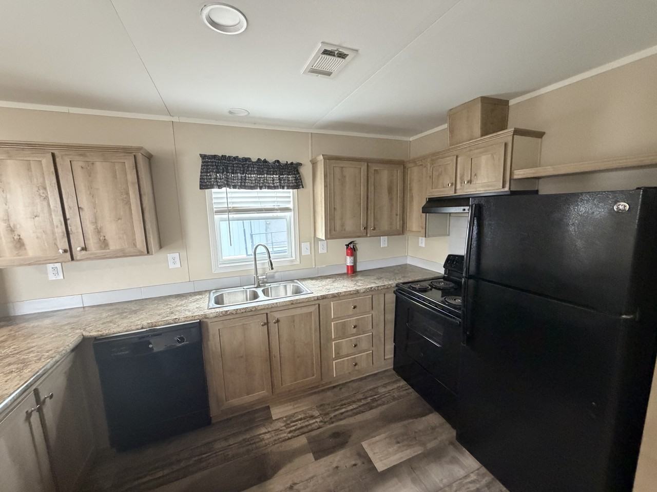 1125 Connor Ave - Photo 2 of 2