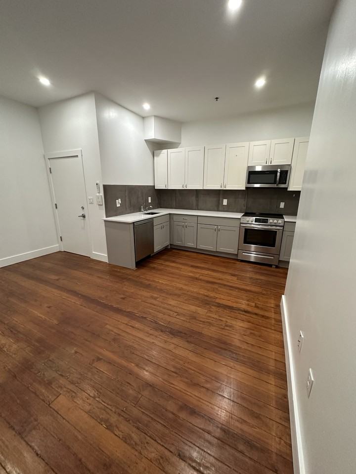 4 Elliot St #3 - Photo 3 of 3