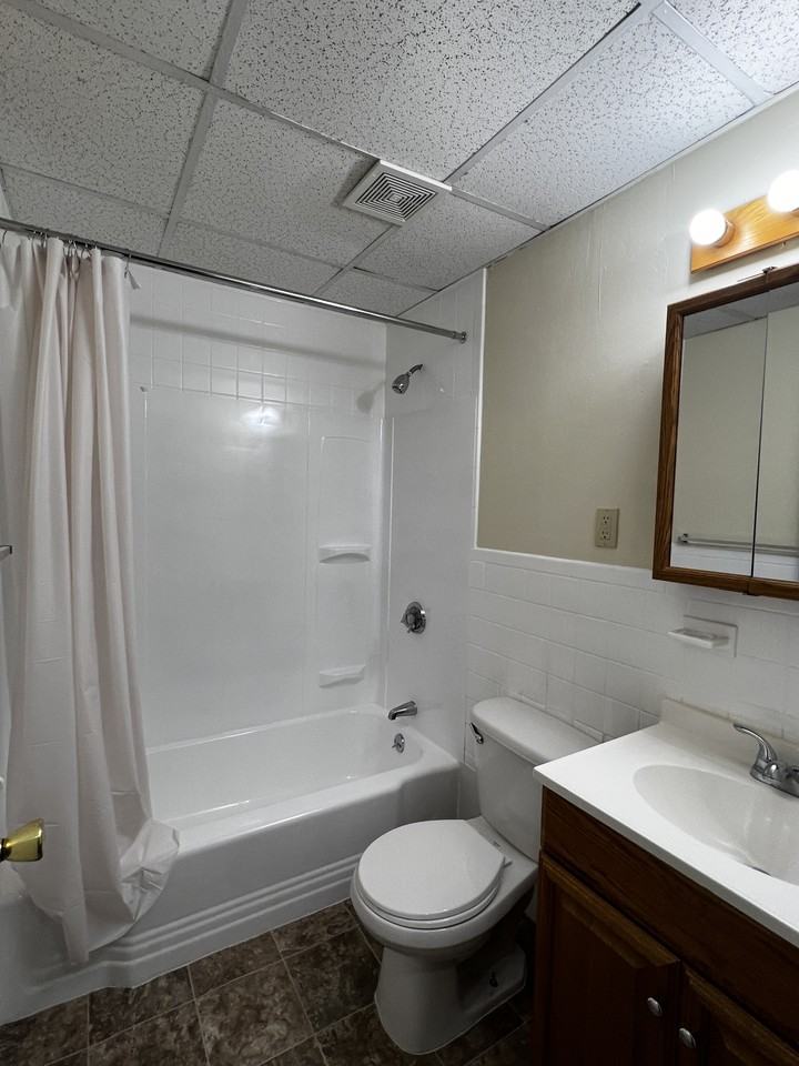1731 Washington St #4 - Photo 2 of 4