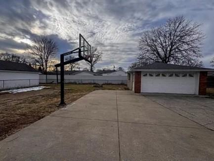 6212 Upper Hunters Trce - Photo 3 of 6