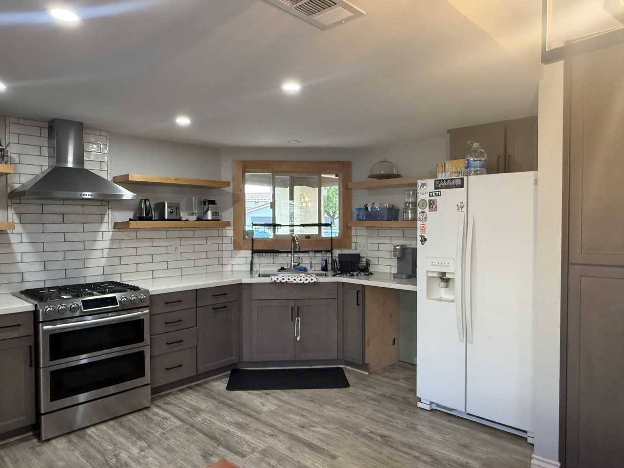 305 Chaplin Cir - Photo 2 of 12