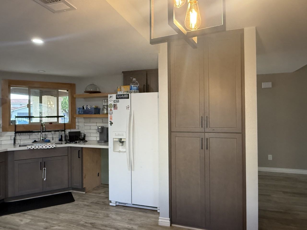 305 Chaplin Cir - Photo 3 of 12