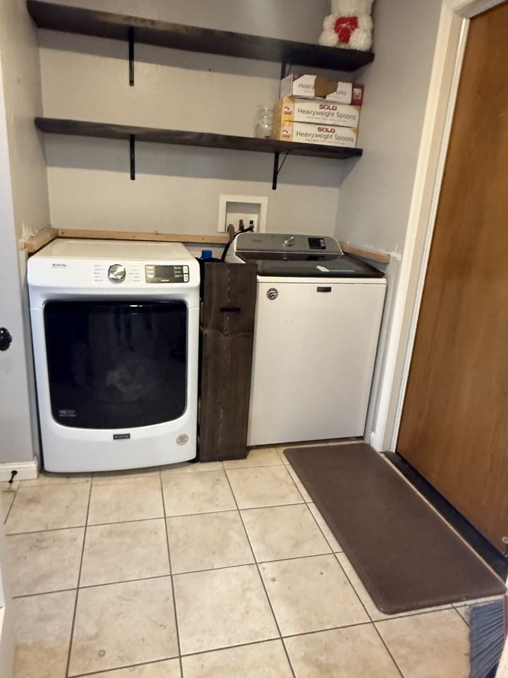 305 Chaplin Cir - Photo 5 of 12