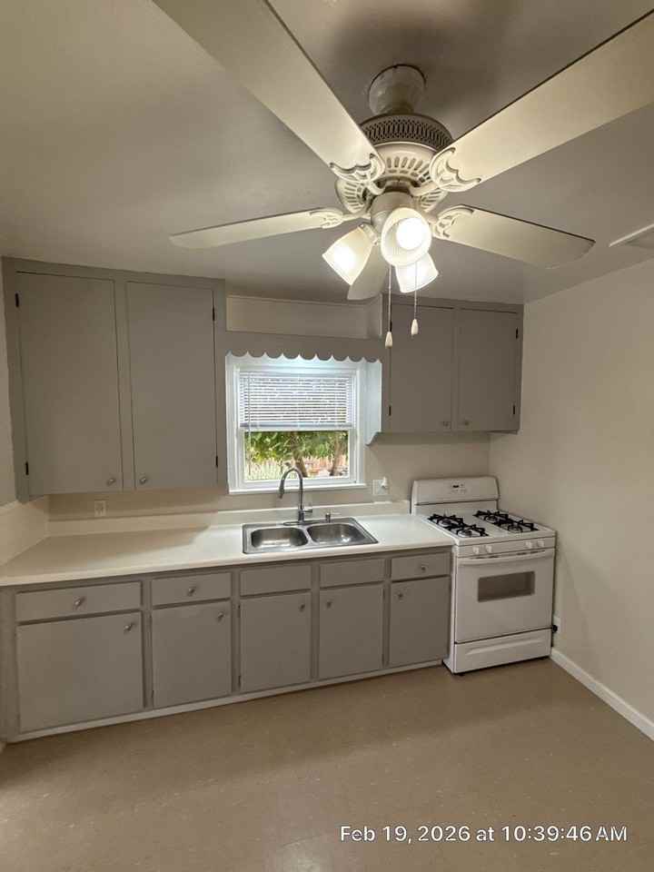 946 E Nocta St #948 - Photo 2 of 8