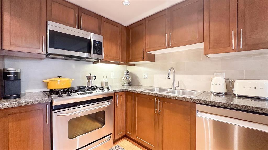 3811 Hastings Street #411 - Photo 3 of 22