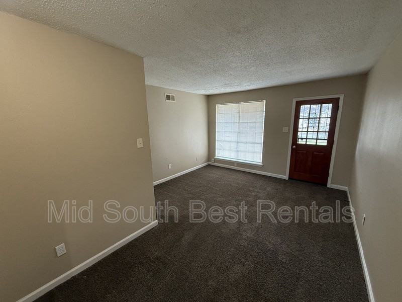 1138 Semmes St - Photo 3 of 12