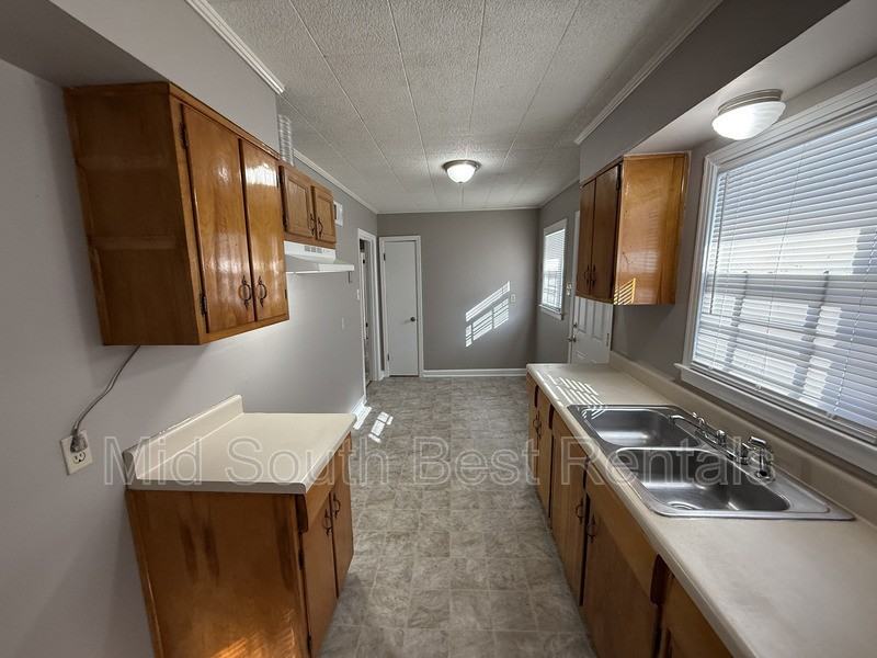 3848 Belleau St - Photo 5 of 16