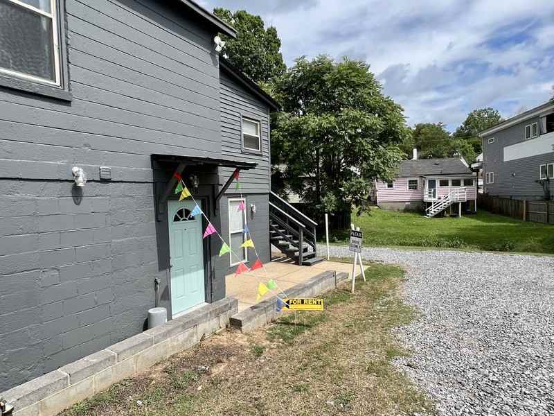 835 Porter Rd #B - Photo 4 of 28