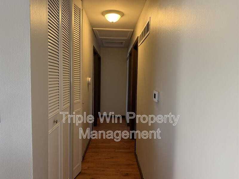 5243 Ville Maria Ln - Photo 7 of 35