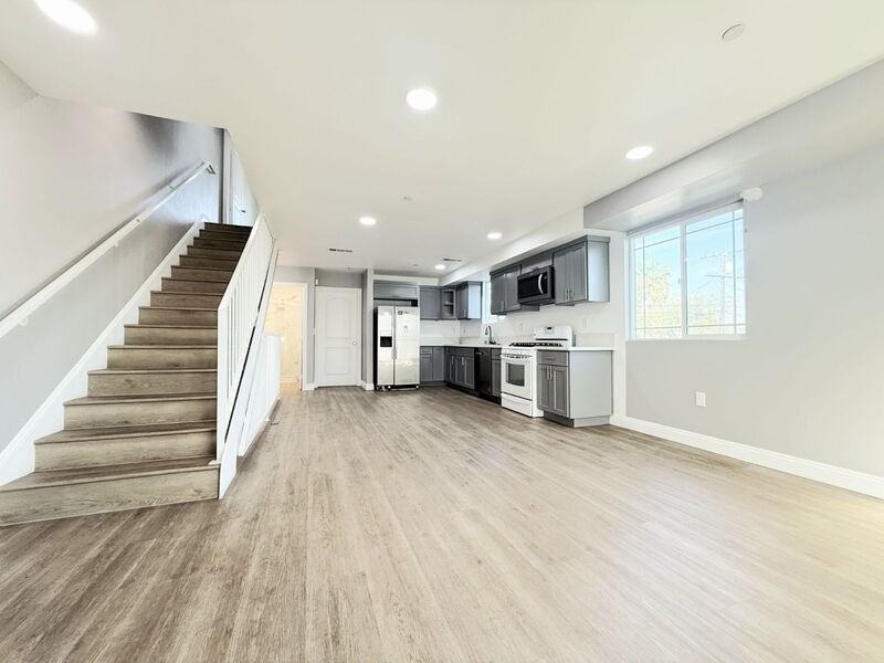 1731 E 68th St #D - Photo 2 of 30