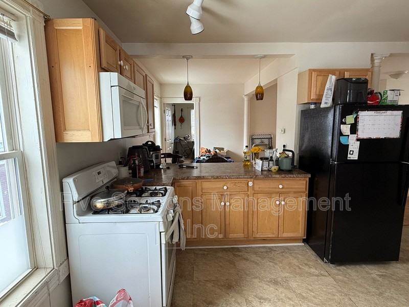 384 Saint Paul St - Photo 5 of 26