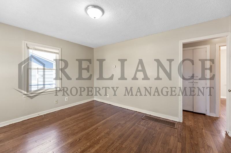 1334 S Dodge Ave - Photo 2 of 14