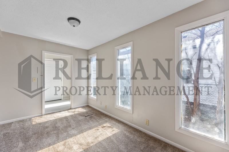 1334 S Dodge Ave - Photo 6 of 14