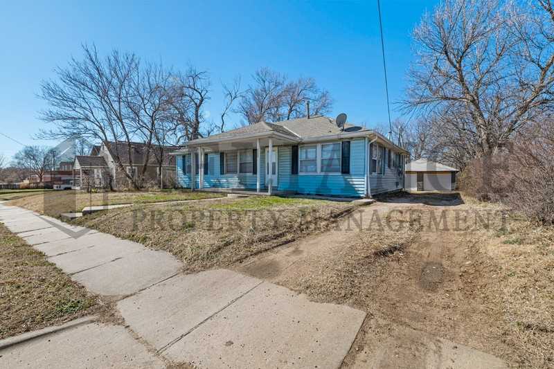 2225 N Chautauqua Ave - Photo 3 of 39