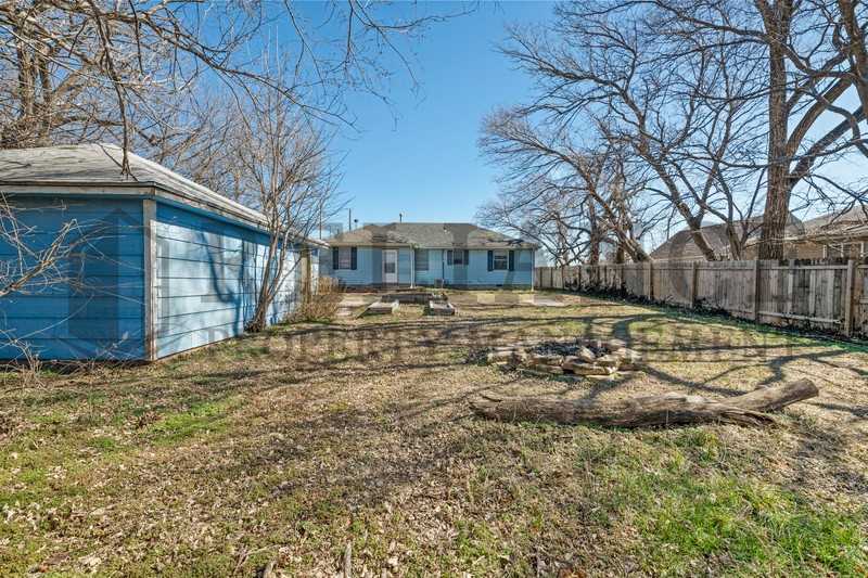 2225 N Chautauqua Ave - Photo 6 of 39