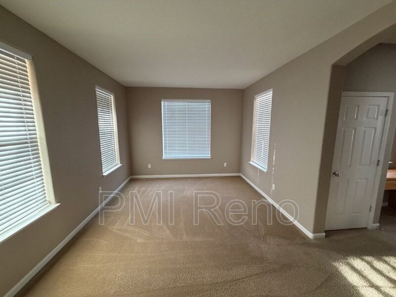 9070 Jack Hammer Ct - Photo 2 of 38