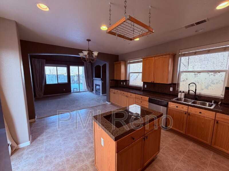 9070 Jack Hammer Ct - Photo 5 of 38