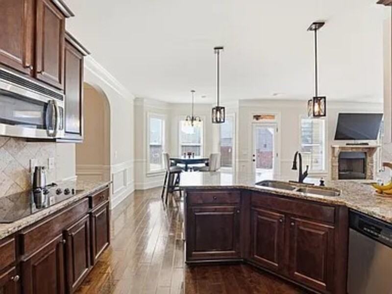 8 Hillfoots Ct - Photo 5 of 24