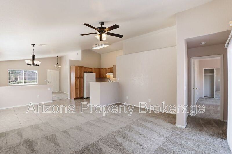 11460 E Camino Cir - Photo 6 of 29