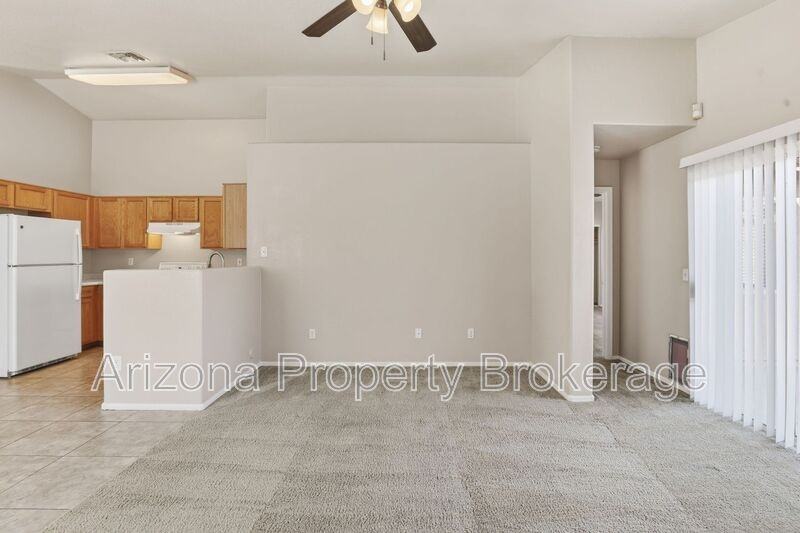 11460 E Camino Cir - Photo 7 of 29