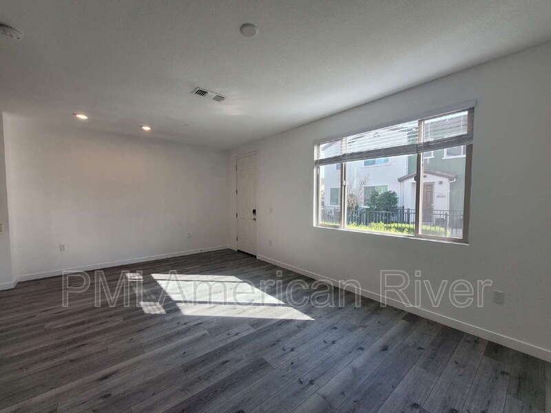 3007 Mesmerizing Walk - Photo 3 of 21