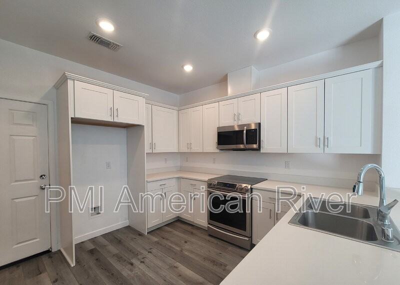 3007 Mesmerizing Walk - Photo 6 of 21