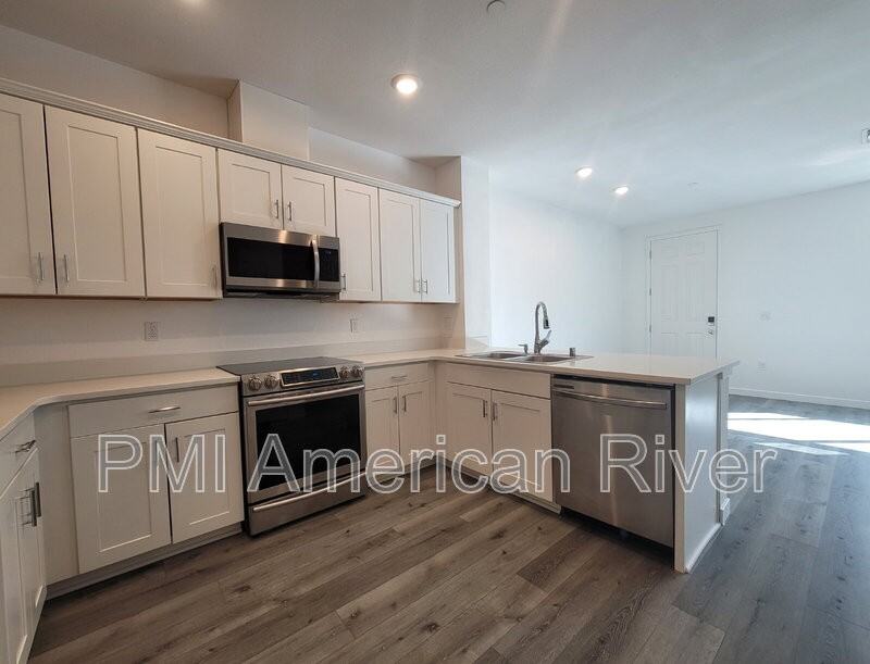 3007 Mesmerizing Walk - Photo 7 of 21