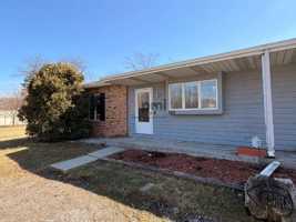 featured image of 160 Meadows Cir #162