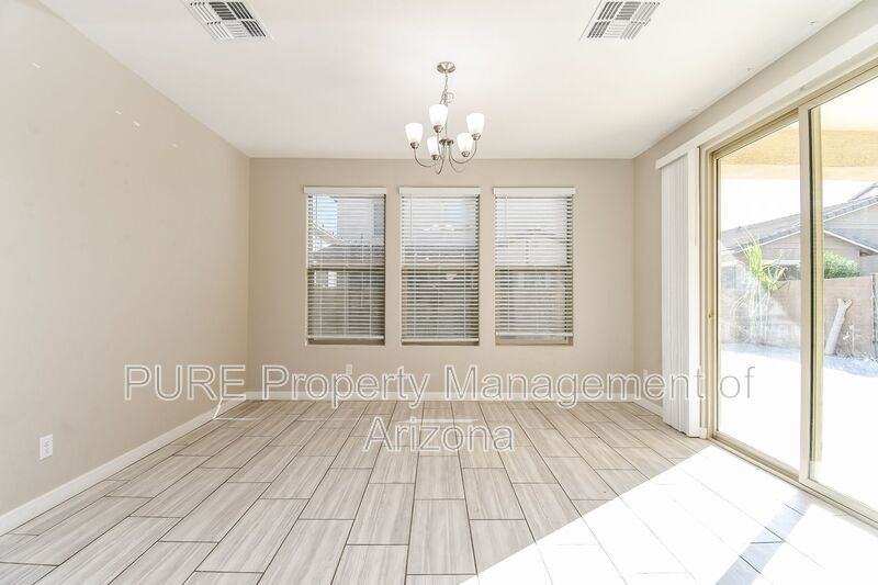 513 E Yellowstone Pl - Photo 5 of 24