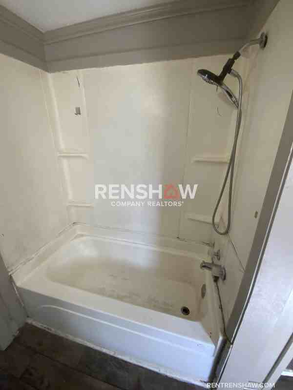 318 Tulip St - Photo 2 of 18