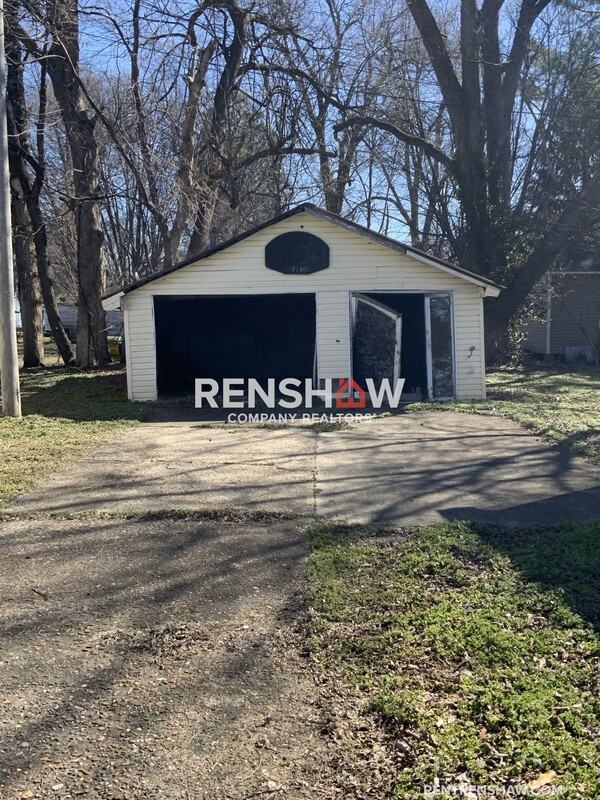 318 Tulip St - Photo 5 of 18