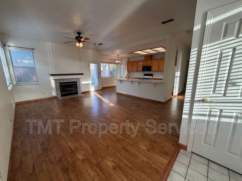 8636 Carlin Ave - Photo 6 of 43