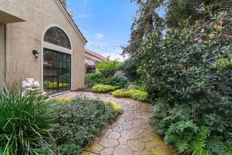 1921 Ridgemont Way - Photo 5 of 35