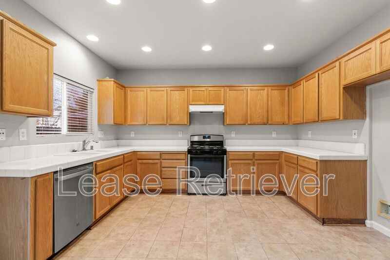 1943 Remembrance Ln - Photo 2 of 33