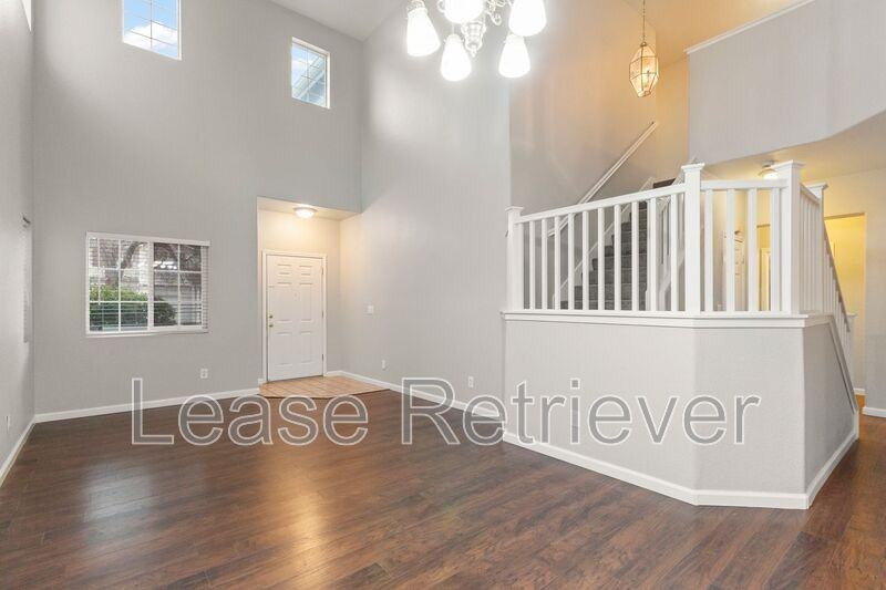 1943 Remembrance Ln - Photo 7 of 33