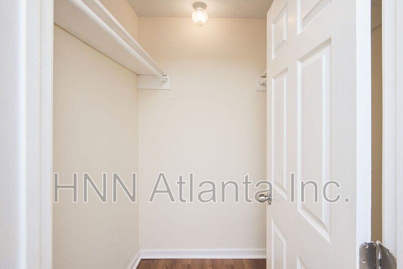 4370 Springwood Ter - Photo 5 of 11