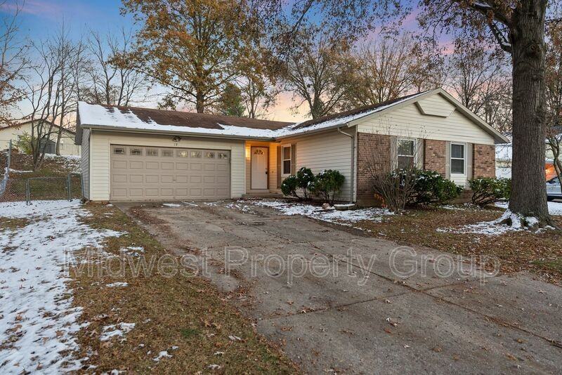 19 Stone Mill Ln - Photo 2 of 32