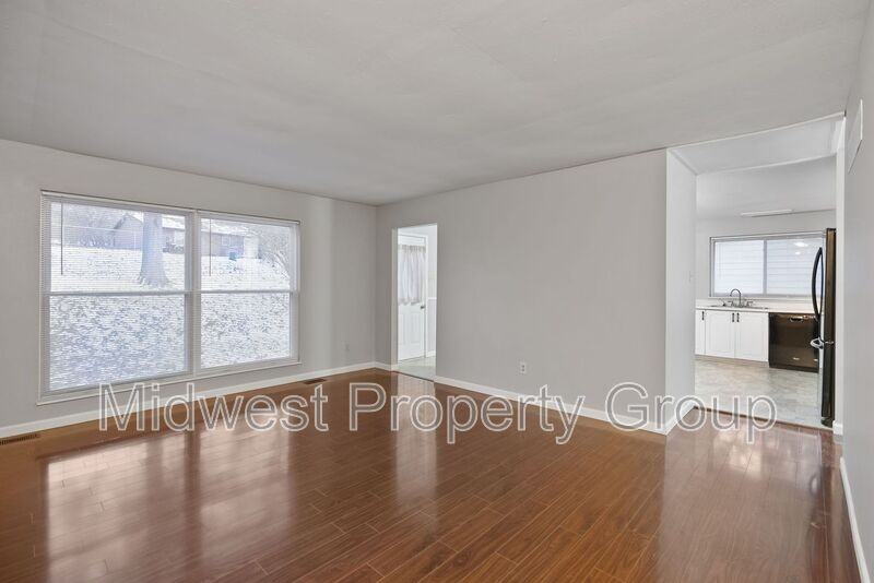 19 Stone Mill Ln - Photo 5 of 32