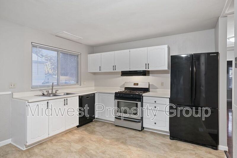 19 Stone Mill Ln - Photo 6 of 32