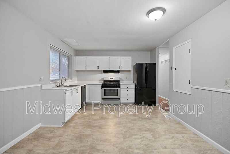 19 Stone Mill Ln - Photo 7 of 32