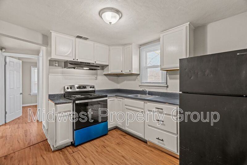 161 Anistasia Dr - Photo 4 of 26