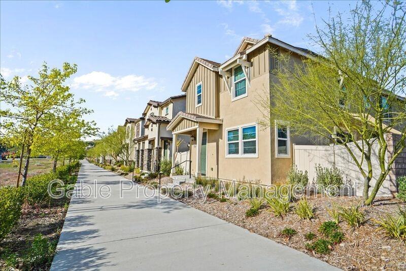 27605 Sawtooth Ln - Photo 2 of 24