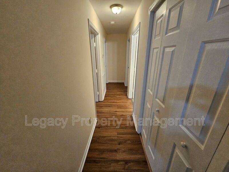 531 S Anthony St - Photo 6 of 11